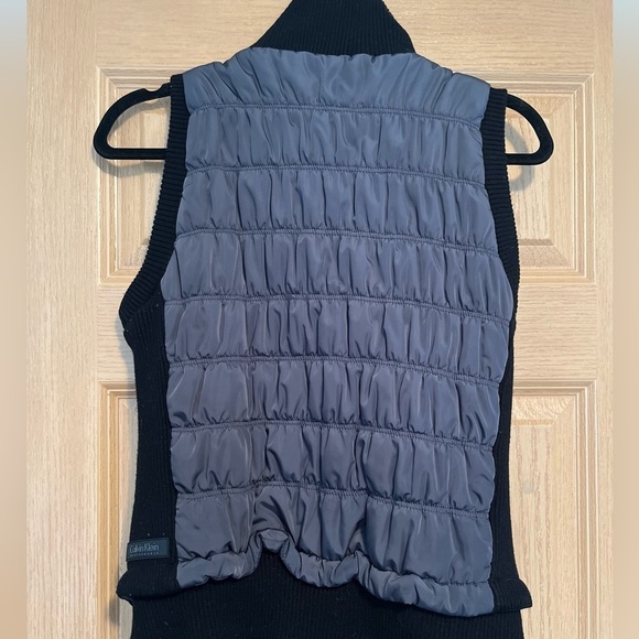 Calvin Klein Performance Women’s Zip Up Navy/Black Vest Size S - Picture 8 of 9
